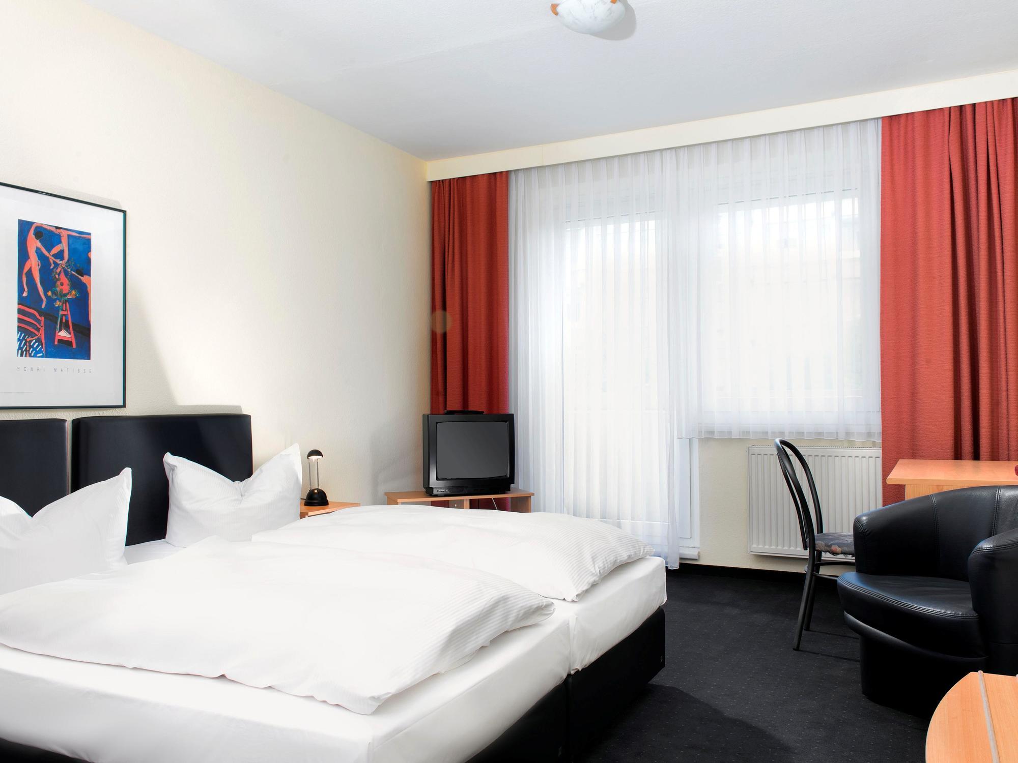 Days Inn Leipzig City Centre Экстерьер фото